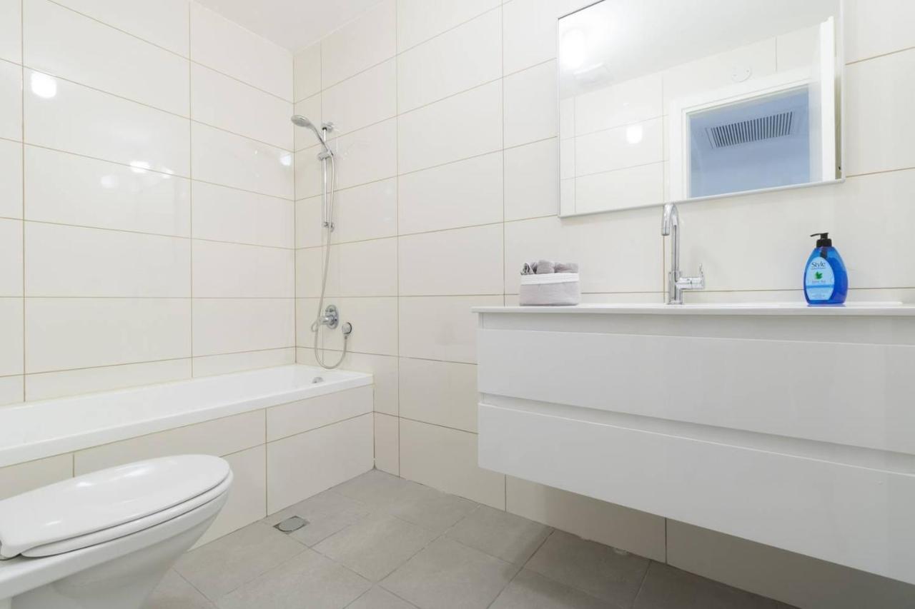 Exclusive Two-Bedroom Apartment With Parking Ιερουσαλήμ Εξωτερικό φωτογραφία