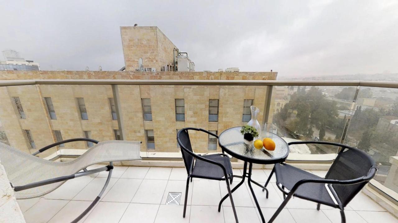 Exclusive Two-Bedroom Apartment With Parking Ιερουσαλήμ Εξωτερικό φωτογραφία