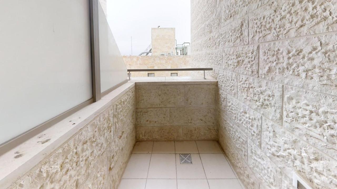 Exclusive Two-Bedroom Apartment With Parking Ιερουσαλήμ Εξωτερικό φωτογραφία