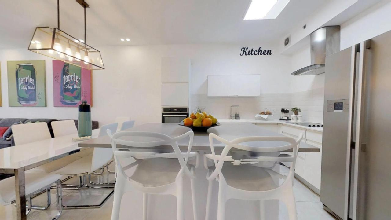 Exclusive Two-Bedroom Apartment With Parking Ιερουσαλήμ Εξωτερικό φωτογραφία